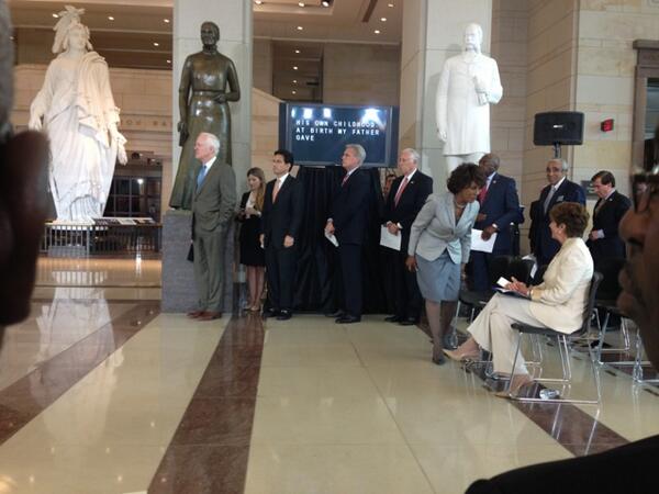 Members of Congress Pay Tribute to Communist Nelson Mandela