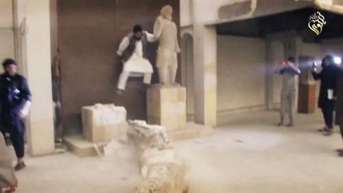 ISIS Destroying Artifacts